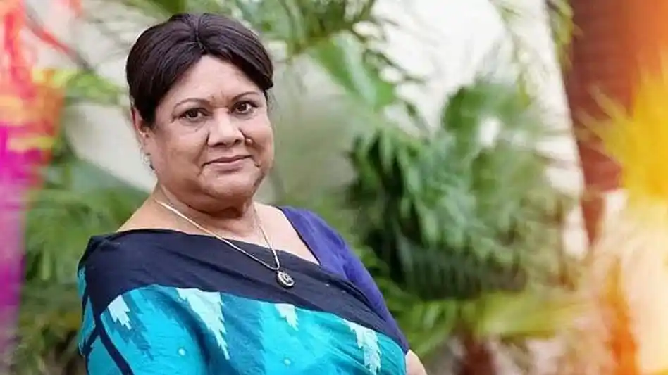চিকিৎসকের পর্যবেক্ষণে রূপবান নায়িকা সুজাতা. Channel i News - চ্যানেল আই নিউজ