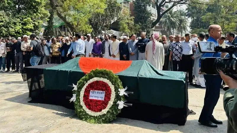 জাতীয় প্রেসক্লাবে ইহসানুল করিমের জানাজা অনুষ্ঠিত হচ্ছে. Channel i News - চ্যানেল আই নিউজ