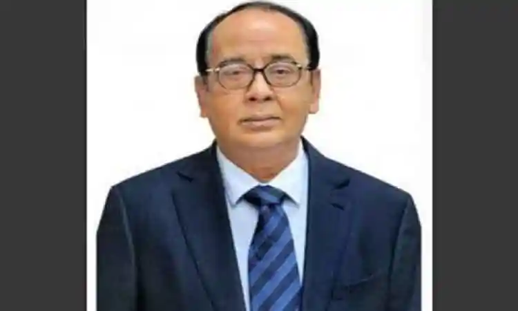 প্রেস সচিব ইহসানুল করিমের পোর্ট্রেট ছবি, পেশাদার পোশাক পরা. Channel i News - চ্যানেল আই নিউজ