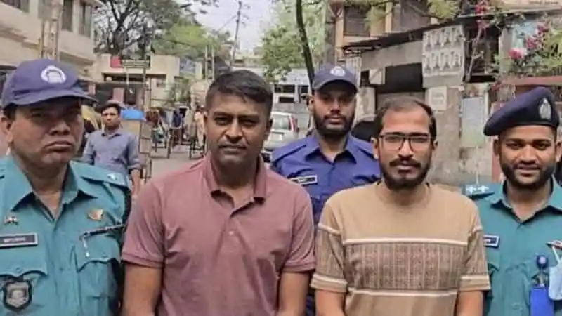 কুমিল্লার আদালতে অভিযুক্ত ছাত্র-শিক্ষক ও পুলিশ সদস্যরা. Channel i News - চ্যানেল আই নিউজ