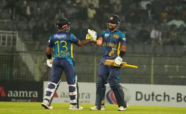 শান্তদের সামনে দুই শতাধিক রানের চ্যালেঞ্জের ম্যাচে ক্রিকেটাররা উদযাপন করছে. Channel i News - চ্যানেল আই নিউজ