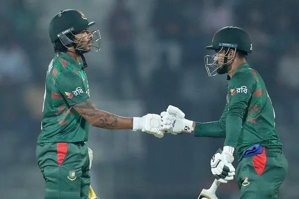 বাংলাদেশ ক্রিকেটাররা একে অপরকে শুভেচ্ছা জানাচ্ছেন. Channel i News - চ্যানেল আই নিউজ