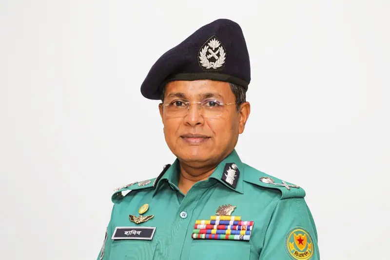 বাংলাদেশের ডিএমপি কমিশনারের পোর্ট্রেট, পুলিশ ইউনিফর্মে. Channel i News - চ্যানেল আই নিউজ