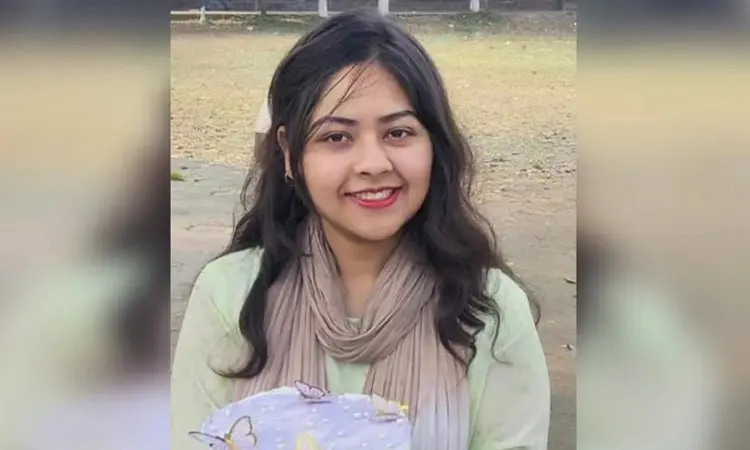 প্রিয়ন্তী হাসিমুখে ছবি, পুড়ে ছাই হওয়ার ঘটনা ঘটেছে. Channel i News - চ্যানেল আই নিউজ