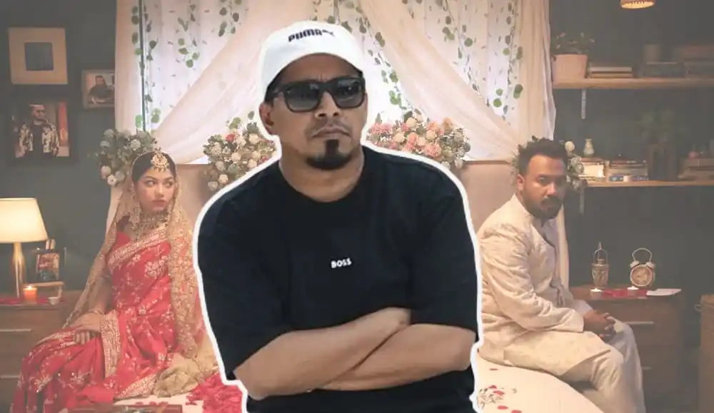 নাটকীয় পরিবেশে তিনজন ব্যক্তি ও একজন নারী উপস্থিত. Channel i News - চ্যানেল আই নিউজ