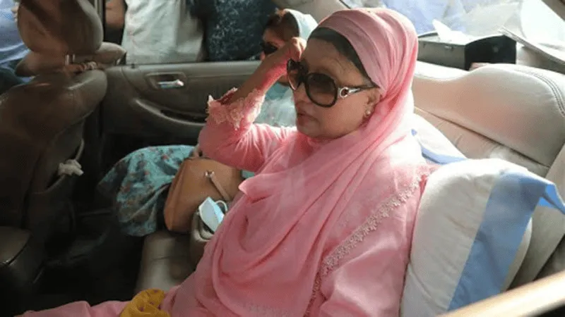 খালেদা জিয়া গাড়িতে বসে, চোখে sunglasses, পাঞ্জাবি পরিহিত. Channel i News - চ্যানেল আই নিউজ