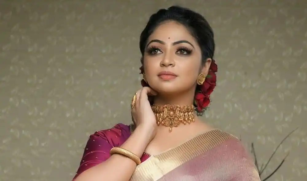 অভিনেত্রীর জীবন-মৃত্যুর সন্ধিক্ষণে ছবি, দুর্ঘটনায় আহত. Channel i News - চ্যানেল আই নিউজ