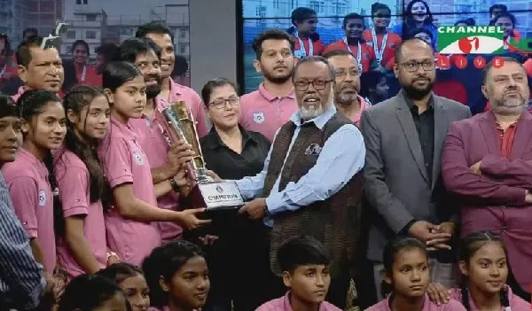 শাইখ সিরাজের উপস্থিতিতে শিশুদের মধ্যে আলোচনা ও পুরস্কার বিতরণ. Channel i News - চ্যানেল আই নিউজ