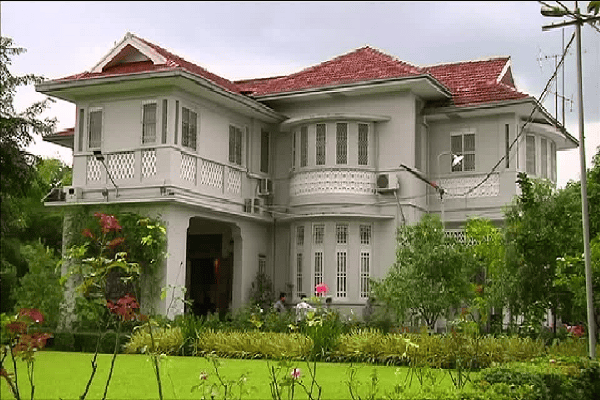 নিলামে বিক্রি হয়নি অং সান সু চি’র বাড়ির ছবি. Channel i News - চ্যানেল আই নিউজ