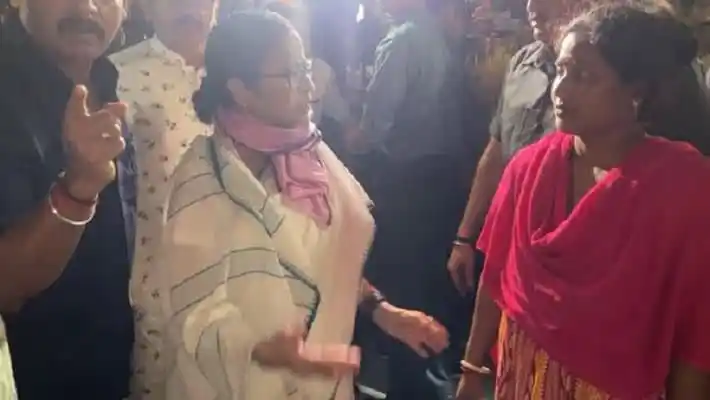 ঝড়ের তাণ্ডবে জলপাইগুড়ি ক্ষতিগ্রস্ত, হতাহতরা স্থানীয়রা. Channel i News - চ্যানেল আই নিউজ