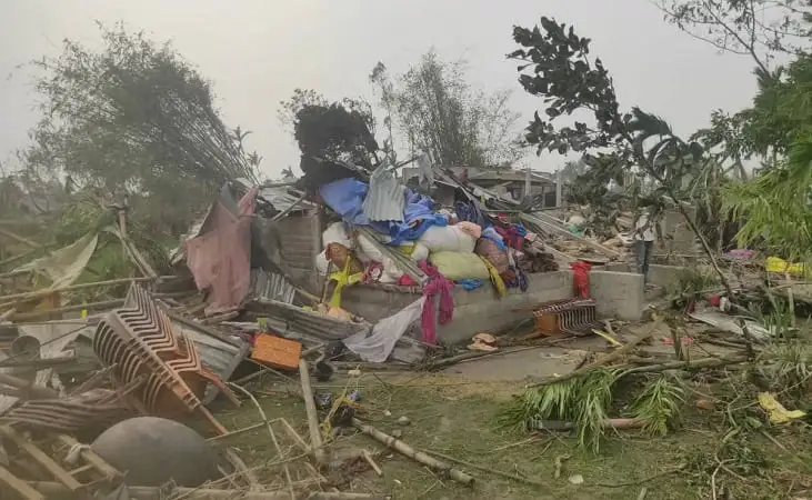 ঝড়ের কারণে জলপাইগুড়ির ঘরবাড়ি ও সম্পদ ব্যাপক ক্ষতিগ্রস্ত. Channel i News - চ্যানেল আই নিউজ