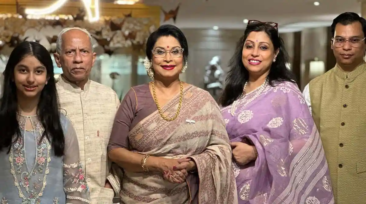বাংলাদেশের নারী নেত্রী ও তার পরিবারের সদস্যরা. Channel i News - চ্যানেল আই নিউজ