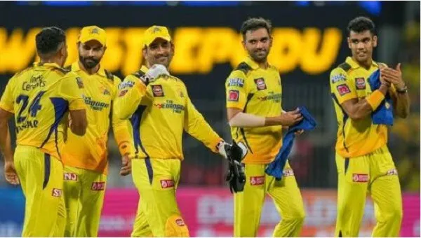 চেন্নাই ক্রিকেট দলের খেলোয়াড়রা মাঠে প্রস্তুত. Channel i News - চ্যানেল আই নিউজ