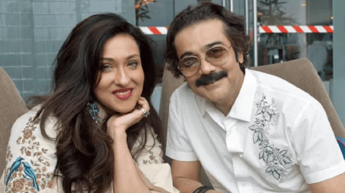 প্রসেনজিৎ ও ঋতুপর্ণা সিনেমার শুটিং সেটে হাসিমুখে ছবি. Channel i News - চ্যানেল আই নিউজ