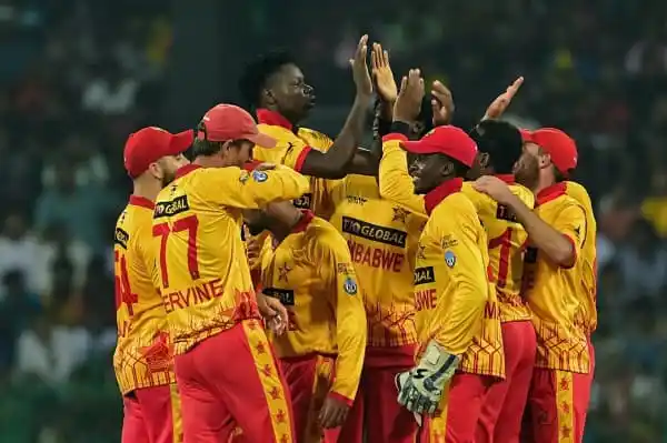 বাংলাদেশ ক্রিকেট দল ম্যাচের পর একসঙ্গে উদযাপন করছে. Channel i News - চ্যানেল আই নিউজ