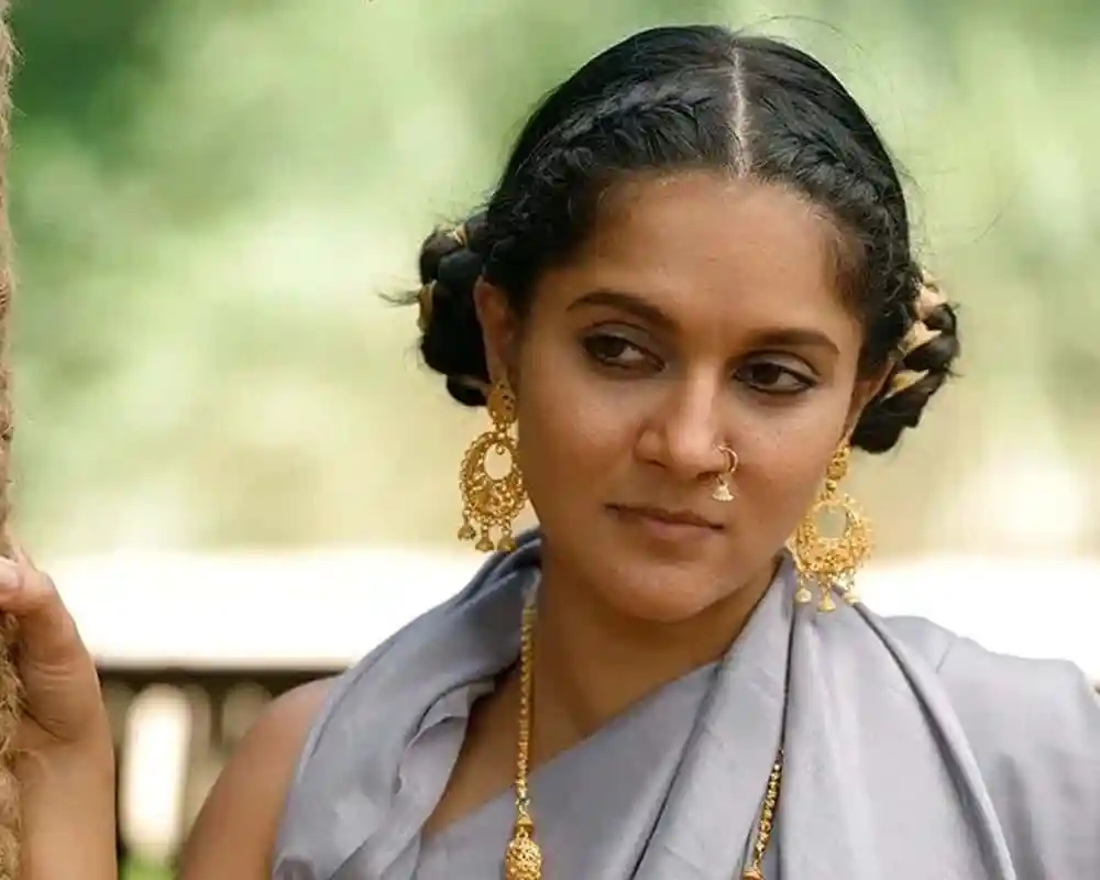 মিথিলা এক দুর্দান্ত অভিনয় শিল্পীতে পরিণত হয়েছে. Channel i News - চ্যানেল আই নিউজ