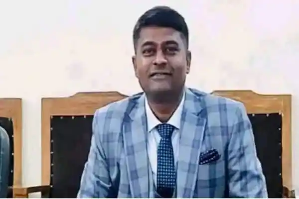 অভিযুক্ত সহকারী প্রক্টর জামিনে মুক্তি পেয়েছেন, ছবি. Channel i News - চ্যানেল আই নিউজ