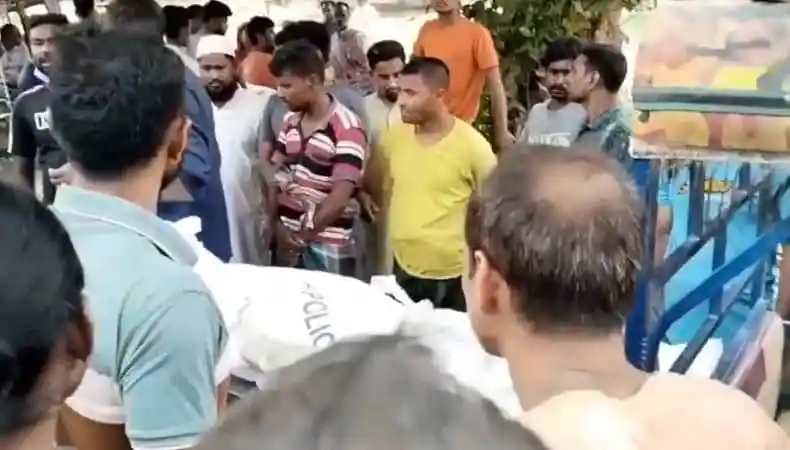 সংঘর্ষের সময় স্বেচ্ছাসেবক লীগ নেতার মরদেহ উদ্ধার করা হয়. Channel i News - চ্যানেল আই নিউজ