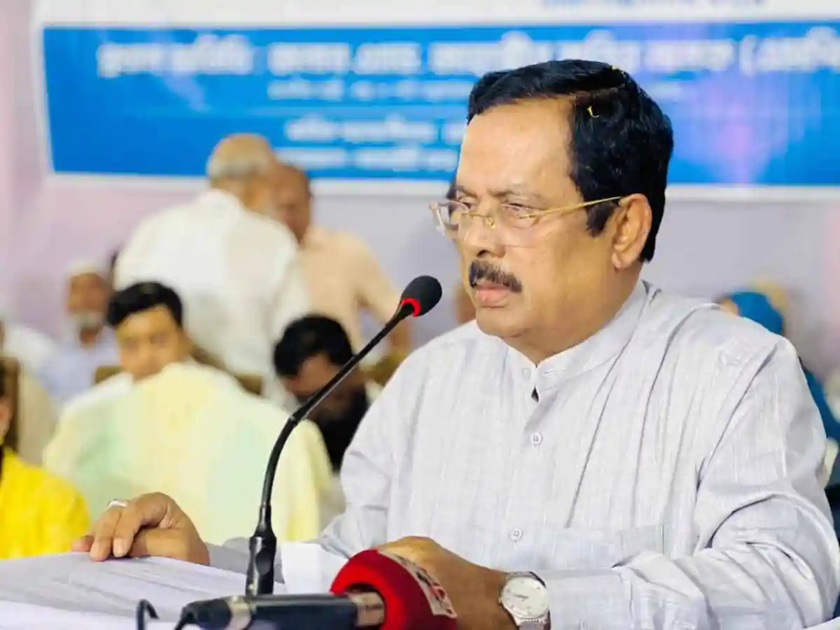 প্রধানমন্ত্রী শেখ হাসিনা গরীব-দুঃখী মানুষের জন্য বক্তৃতা করছেন. Channel i News - চ্যানেল আই নিউজ