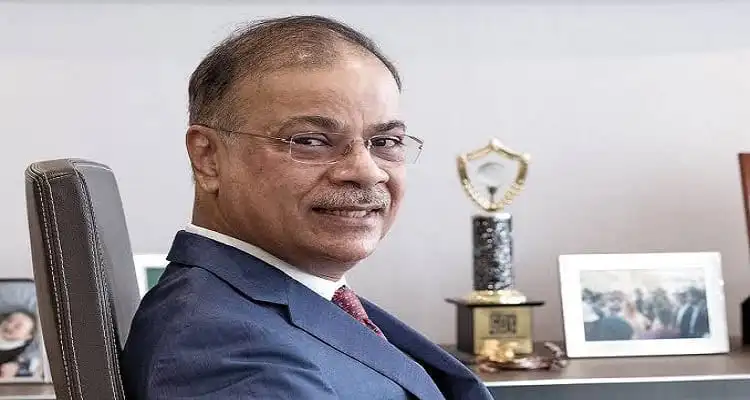 আজিজ খান, ইউনিসেফ ইন্টারন্যাশনাল কাউন্সিলের চেয়ারম্যান, অফিসে বসে ছবি. Channel i News - চ্যানেল আই নিউজ