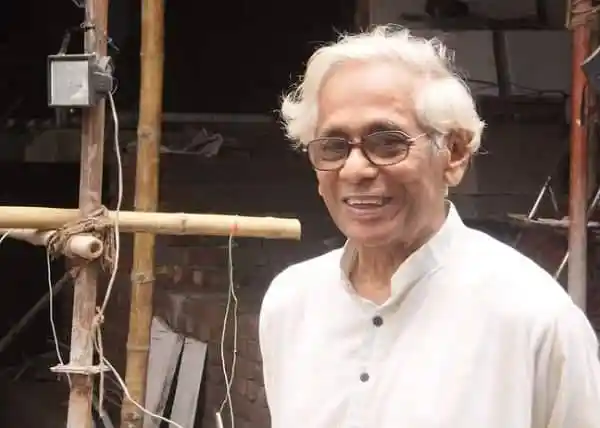 প্রবীণ রাজনীতিক হায়দার আকবর রনো হাসিমুখে ছবি. Channel i News - চ্যানেল আই নিউজ