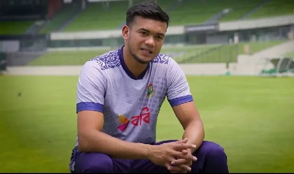 বাংলাদেশি ক্রিকেটার মাঠে বসে, প্রস্তুতি নিচ্ছেন. Channel i News - চ্যানেল আই নিউজ