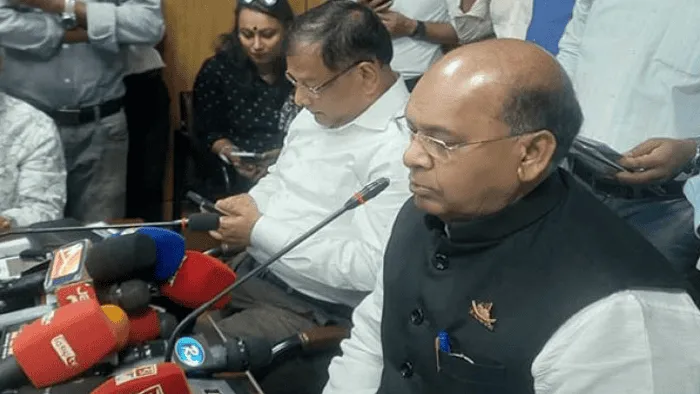 ত্রাণ প্রতিমন্ত্রীর সংবাদ সম্মেলনে সাংবাদিকরা উপস্থিত. Channel i News - চ্যানেল আই নিউজ
