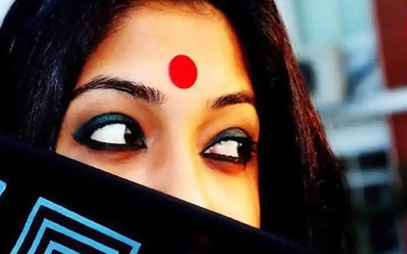 মুখের গড়ন অনুযায়ী সুন্দর টিপ নির্বাচন করার উপায়. Channel i News - চ্যানেল আই নিউজ