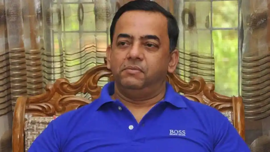 বেনজীর রহমান দপ্তর থেকে বের হচ্ছেন, দুদক তলবের জন্য. Channel i News - চ্যানেল আই নিউজ