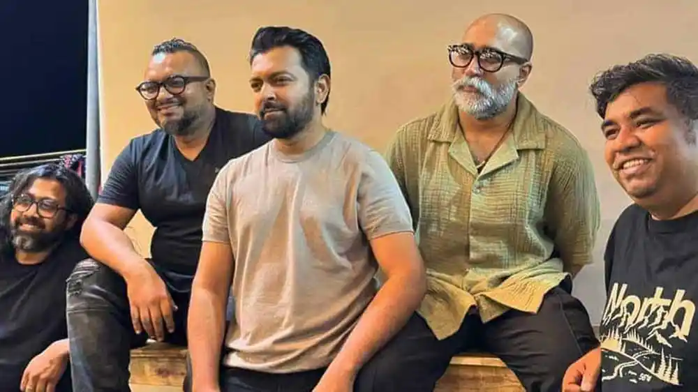 বয়সী ও তরুণদের একত্রে পুরনো ব্ল্যাকের দিন উদযাপন. Channel i News - চ্যানেল আই নিউজ