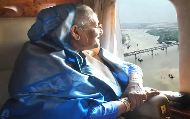 প্রধানমন্ত্রীর পটুয়াখালী পৌঁছানোর সময় নদীর দৃশ্য দেখা যাচ্ছে. Channel i News - চ্যানেল আই নিউজ