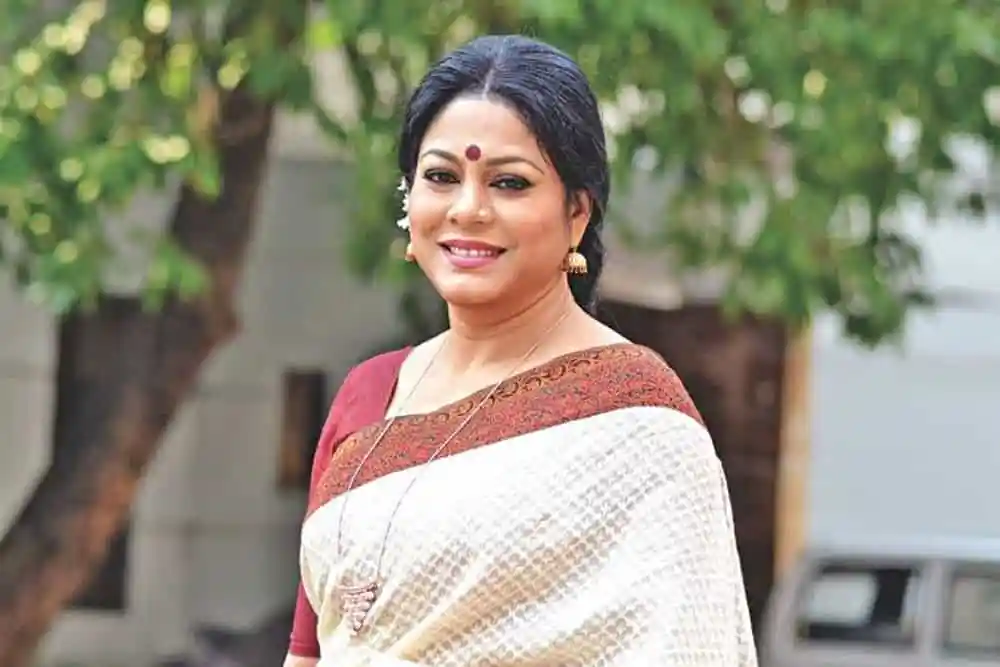 ফেরদৌস আরা নজরুল সংগীত পরিবেশন করছেন, বাংলার সাংস্কৃতিক পরিবেশে. Channel i News - চ্যানেল আই নিউজ