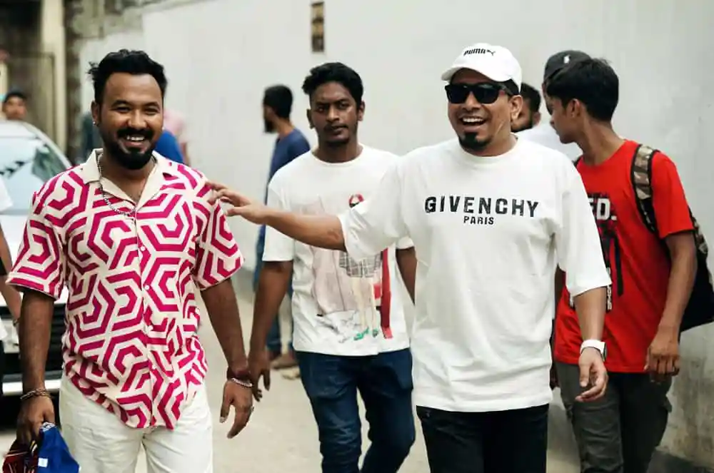 সাংবাদিক ও দর্শকদের মধ্যে বন্ধুত্বপূর্ণ সংযোগ, চ্যানেল আই অনলাইন. Channel i News - চ্যানেল আই নিউজ