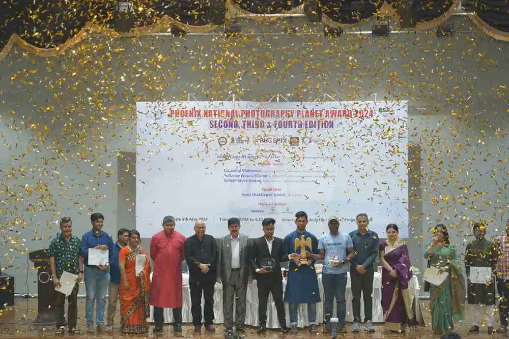 ফটোগ্রাফি অ্যাওয়ার্ড ২০২৪ অনুষ্ঠানে বিজয়ীদের পুরস্কার বিতরণ. Channel i News - চ্যানেল আই নিউজ
