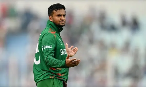সাকিব আল হাসান ক্রিকেট খেলছেন, বাংলাদেশ দলের জার্সিতে. Channel i News - চ্যানেল আই নিউজ