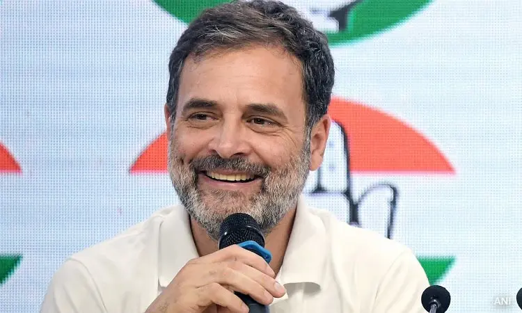 ভারতের বিরোধীদলীয় নেতা রাহুল গান্ধী বক্তৃতা দিচ্ছেন. Channel i News - চ্যানেল আই নিউজ