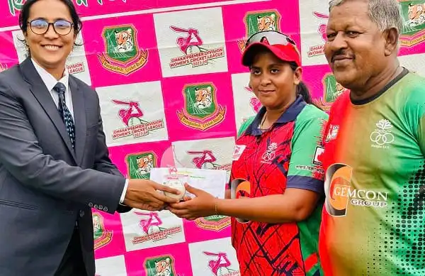 ক্রিকেট পুরস্কার বিতরণ অনুষ্ঠানে অংশগ্রহণকারীরা. Channel i News - চ্যানেল আই নিউজ