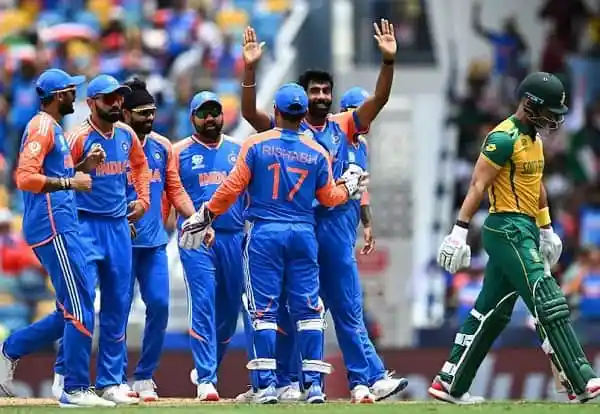 ভারতীয় ক্রিকেটাররা উল্লাসে মেতে উঠেছেন, দক্ষিণ আফ্রিকা ম্যাচে জয়. Channel i News - চ্যানেল আই নিউজ