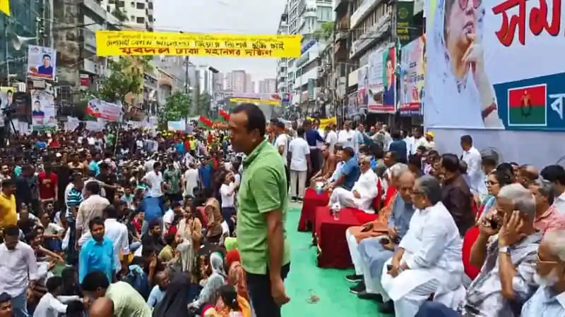 ঢাকা শহরে বিএনপির সমাবেশে হাজারো নেতাকর্মী ও নেতা উপস্থিত. Channel i News - চ্যানেল আই নিউজ