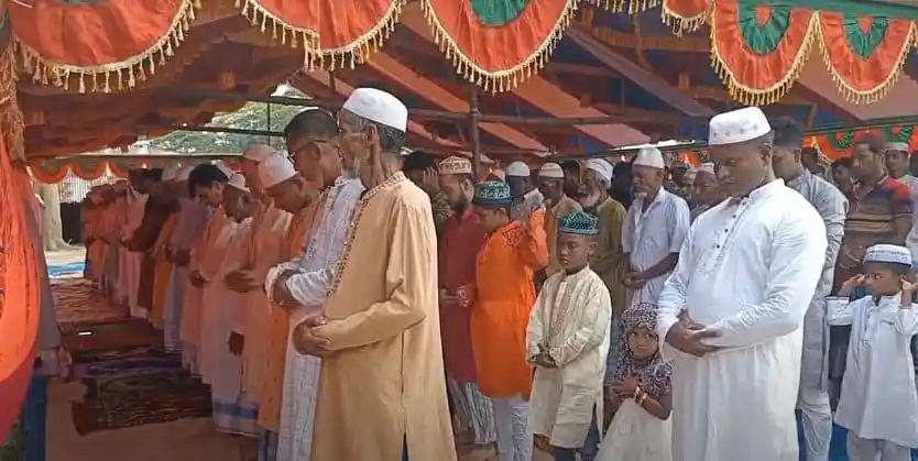 বাংলাদেশের বিভিন্ন স্থানে ঈদুল আজহার নামাজের জন্য মুসল্লিরা নামাজের জন্য প্রস্তুত. Channel i News - চ্যানেল আই নিউজ