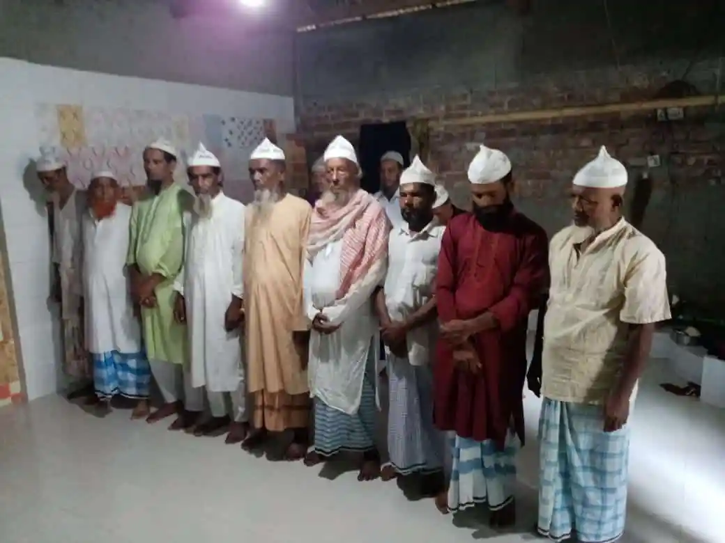 ঈদুল আজহার নামাজের জন্য মুসল্লিরা প্রস্তুত, দেশের বিভিন্ন স্থানে নামাজ অনুষ্ঠিত. Channel i News - চ্যানেল আই নিউজ