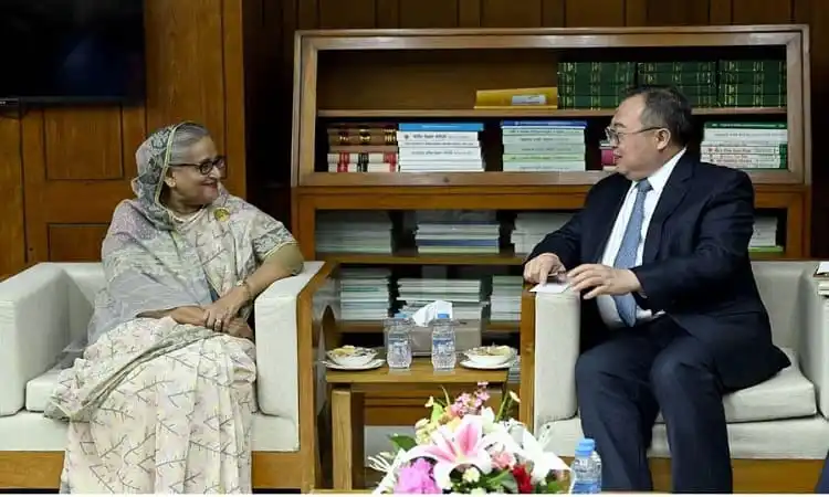 প্রধানমন্ত্রী ও চীনের প্রতিনিধি সাক্ষাৎ, রোহিঙ্গা সঙ্কট আলোচনা. Channel i News - চ্যানেল আই নিউজ