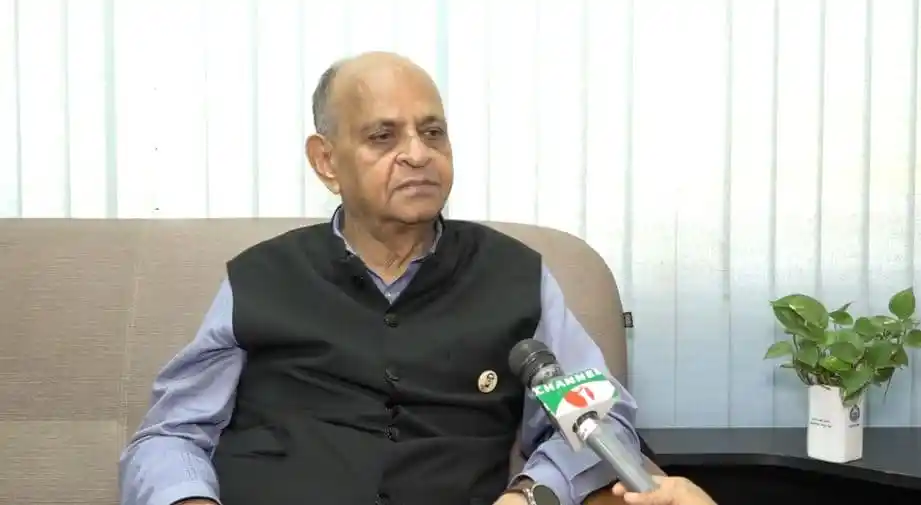 বাংলাদেশের একজন সরকারী কর্মকর্তা সাক্ষাৎকার দিচ্ছেন. Channel i News - চ্যানেল আই নিউজ