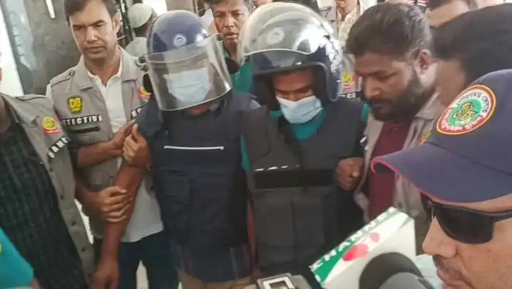 মোস্তাফিজ ও ফয়সাল রিমান্ডে, পুলিশ ও সাংবাদিকরা উপস্থিত. Channel i News - চ্যানেল আই নিউজ