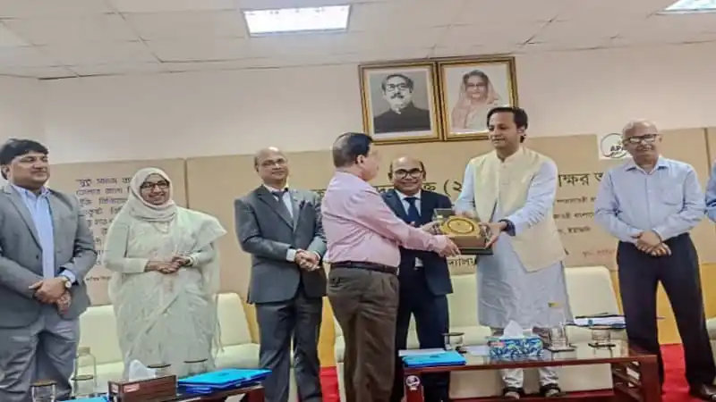 রেজওয়ানা চৌধুরীর সংগীতসন্ধ্যার সংবর্ধনা অনুষ্ঠানে অতিথিরা উপস্থিত. Channel i News - চ্যানেল আই নিউজ