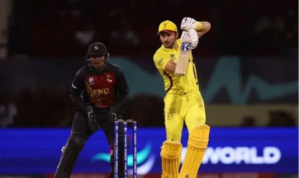 ক্রিকেট ম্যাচে উগান্ডার ব্যাটসম্যানের ব্যাটিং দৃশ্য, বিশ্বকাপের গুরুত্বপূর্ণ মুহূর্ত. Channel i News - চ্যানেল আই নিউজ