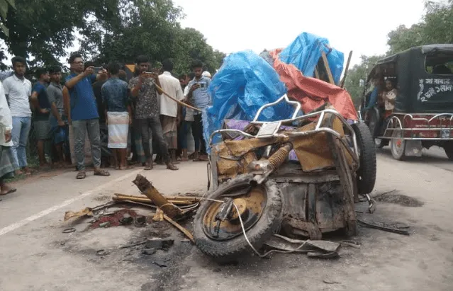 ট্রাক-অটোরিকশা সংঘর্ষে দুর্ঘটনা, দুজন নিহত, আহত. Channel i News - চ্যানেল আই নিউজ