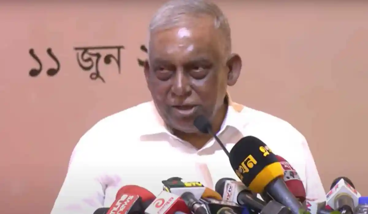 স্বরাষ্ট্রমন্ত্রী সড়ক-মহাসড়কে চাঁদাবাজি নির্মূলের উদ্যোগের কথা বলছেন. Channel i News - চ্যানেল আই নিউজ