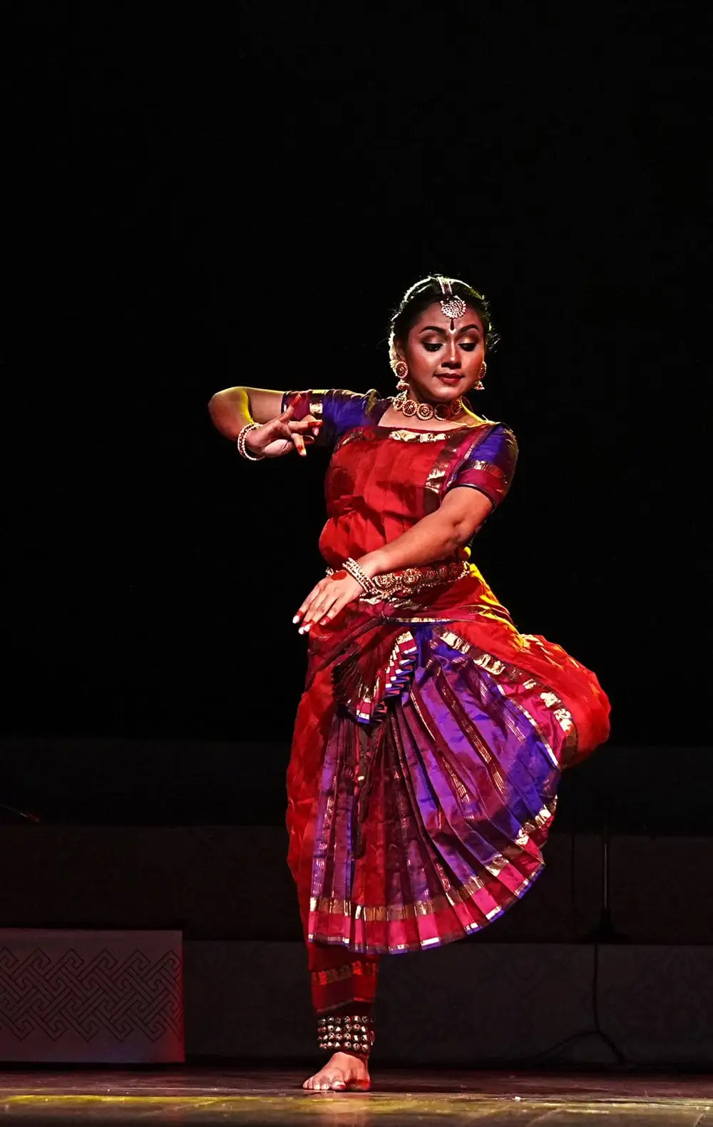 শাস্ত্রীয় সংগীত ও নৃত্য উৎসবের এক সুন্দর নৃত্য পরিবেশনা. Channel i News - চ্যানেল আই নিউজ