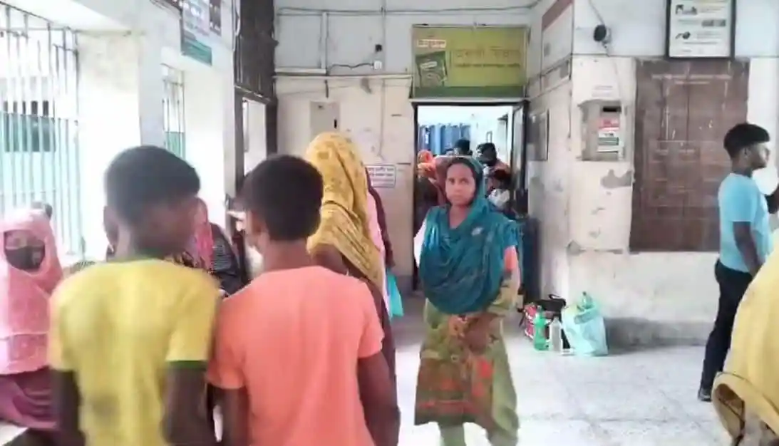 নাটোরে ট্রাক-সিএনজির মুখোমুখি সংঘর্ষে নিহত ২. Channel i News - চ্যানেল আই নিউজ